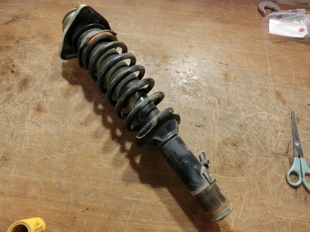 アクティバン 右 ストラット 平成11年 GD-HH6 フロント 4WDタウン 18.7万km 即決あり ii拍卖