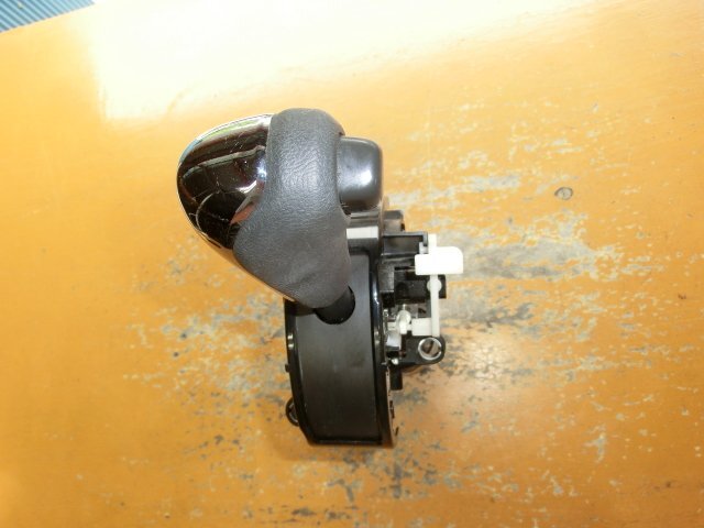 ムーヴ シフト レバー 平成25年 DBA-LA100S シフトコントロール カスタムRS ターボ 8.6万km 即決あり拍卖