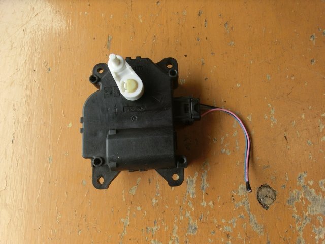 ムーヴ サーボ モーター 平成25年 DBA-LA100S フラップ 113800-2830 カスタムRS ターボ 8.6万km 即決あり拍卖