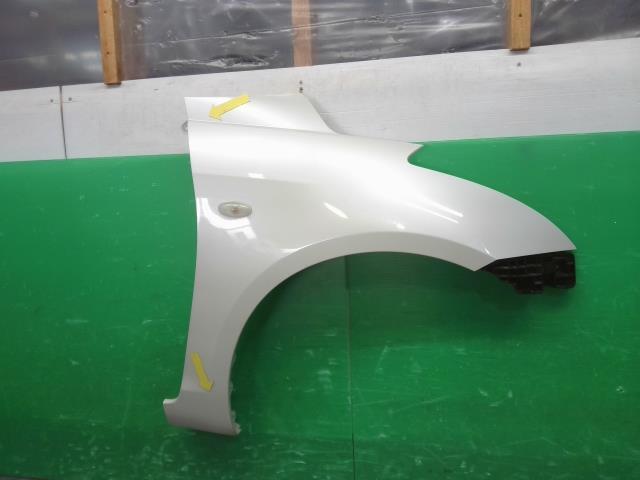 スイフト DBA-ZD72S 右フロントフェンダー XG 4WD 57611-61P00拍卖