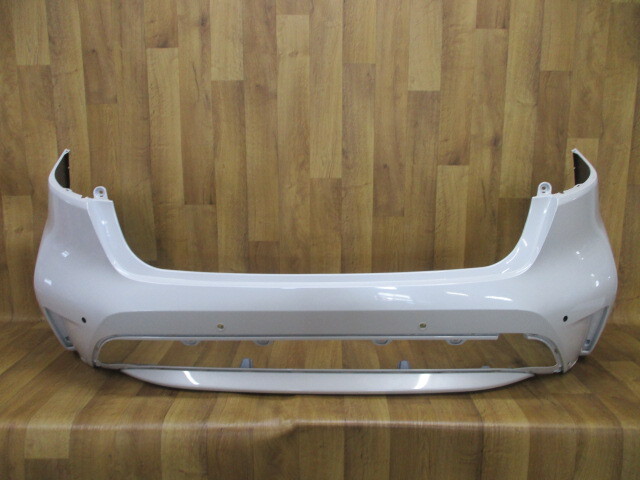 D10/ NRE210W/ZWE211W/ZWE214W/ZRE212Wカローラ ハイブリッド純正リアバンパー52159-12D90拍卖