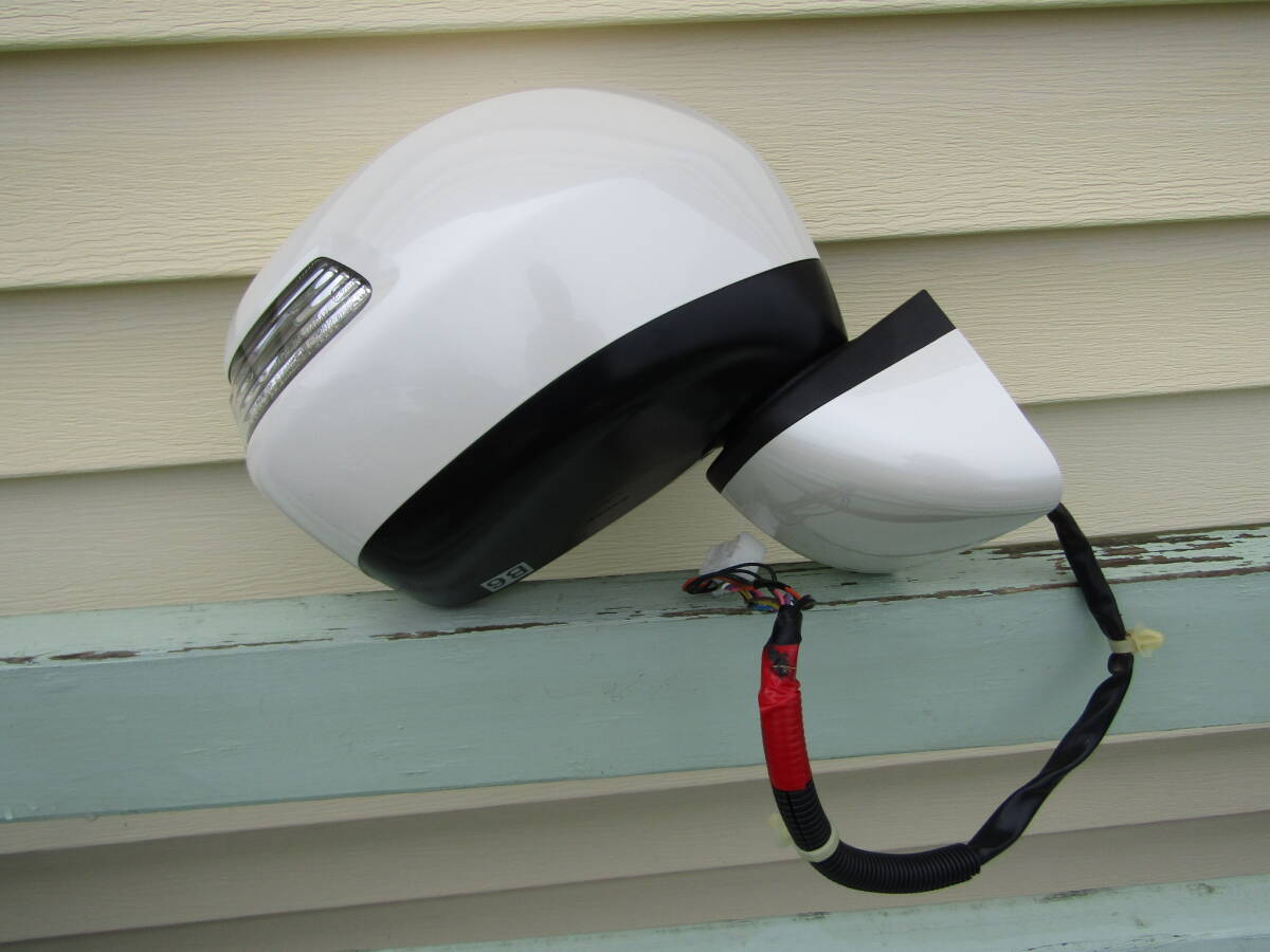 N-BOX NBOX JF1 純正 右 ドアミラー ミラー 11ピン NH875P パールホワイト 76200-TY1-N01ZU ■■ 12050101拍卖