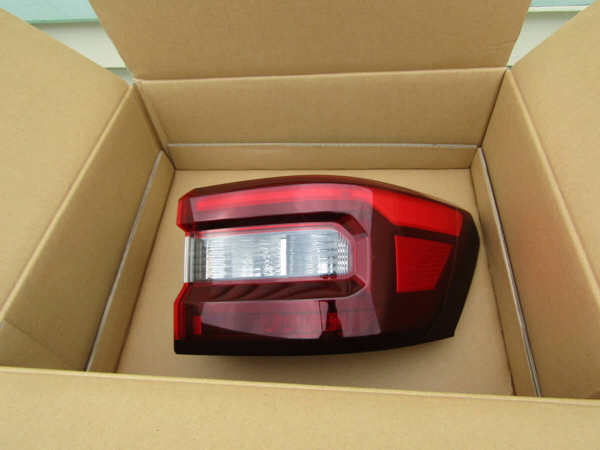 ライズ A200A 純正 右 テールランプ テール テールライト ICHIKOH D248 81551-B1200 ■■ 12052101拍卖