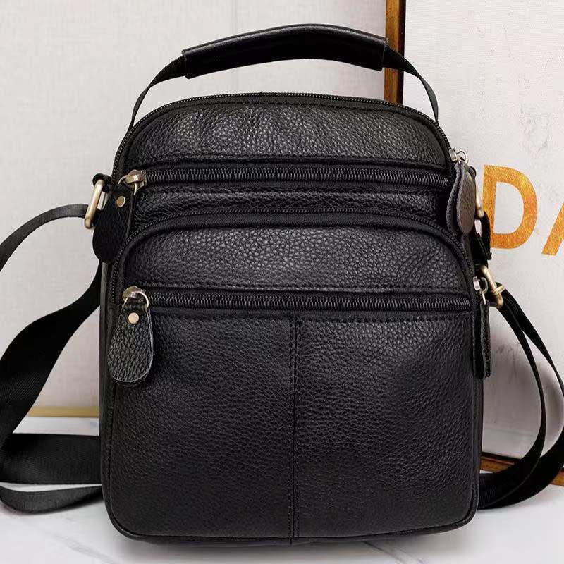 メンズショルダーバッグ 本革 牛革 メンズ 斜めがけ バッグ 通勤 大容量 黒拍卖