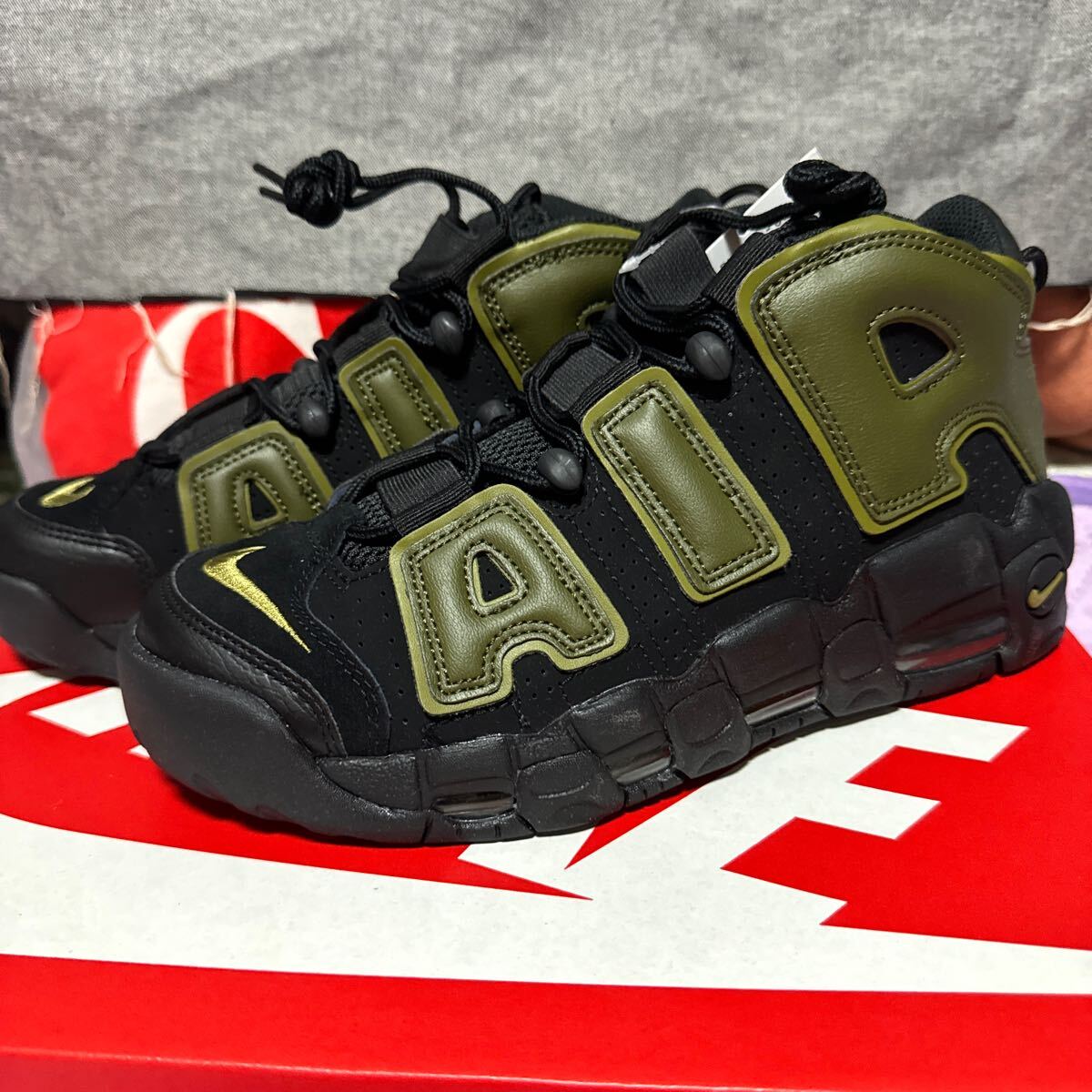 新品NIKE モアアップテンポ '96 DH8011 001 24.5cm拍卖