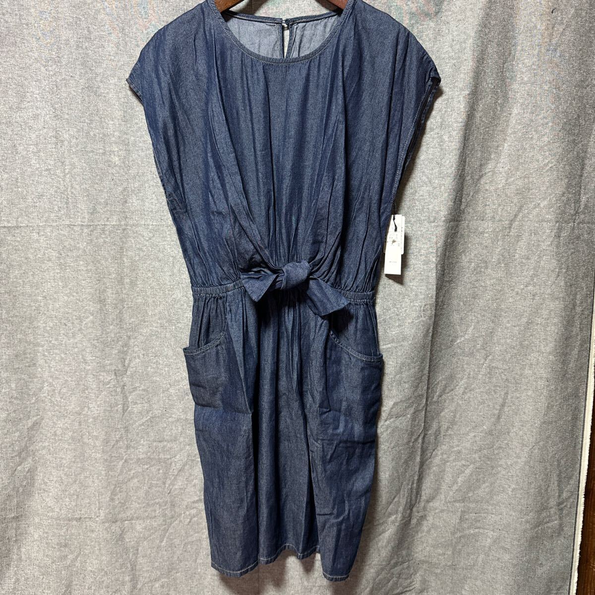 新品 アストリア ウエストマーク ワンピース チュニック デニム 9号 と拍卖