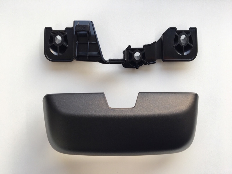 ●新品 未使用●トヨタ純正部品 アルファード ヴェルファイア 30系 バックドアトリム カバー スペーサー セット拍卖