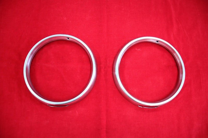 ★売り切り! 送料無料! 希少! アルファロメオ Alfa Romeo GIULIA 1300 TI 純正 左右ヘッドライトリング 中古品★拍卖