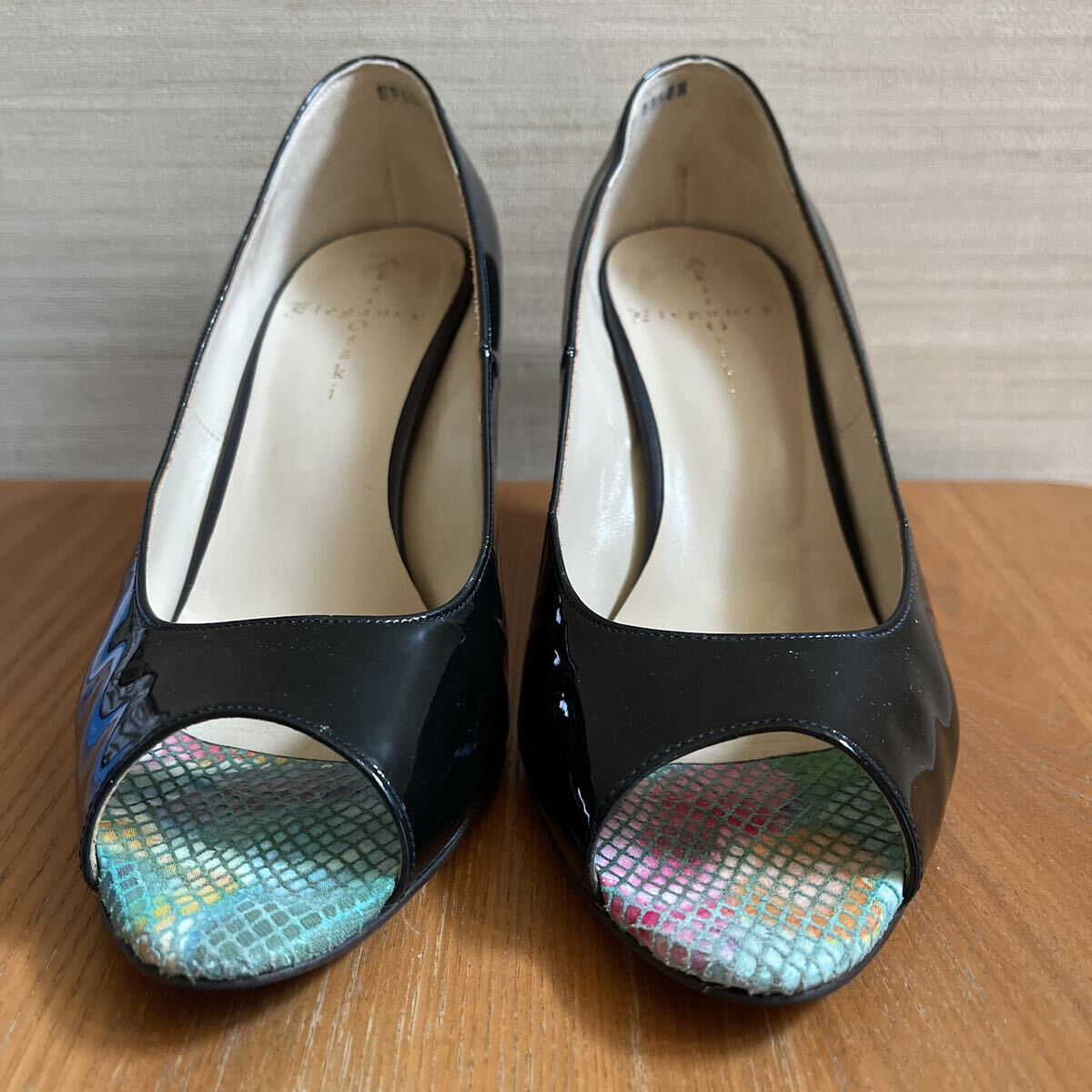 美品 BOUTIQUE OSAKI エナメルパンプス拍卖