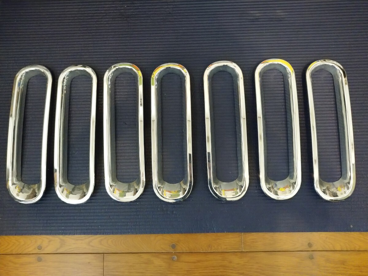 【中古品】CHRYSLER/クライスラー/Jk2006-2018/ラングラーJeep/フロントグリル用 /メッキトリムカバー/7個セット !!拍卖