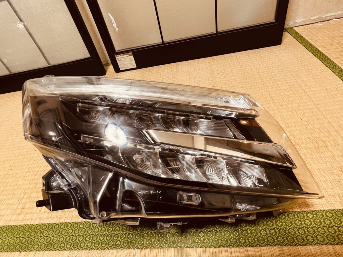 M900A 後期 ルーミー カスタム 右 LEDヘッドライト STANLEY W6242 A5 ルーミーカスタム 81110-B1650拍卖