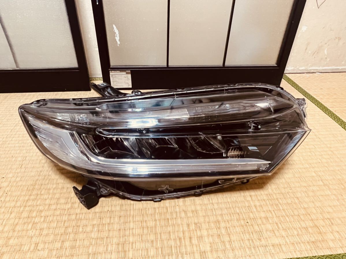 ハイブリッド GP7/GP8 右ライト LED STANLEY W2386 SHUTTLE/SHUTTLE HYBRID E1 001拍卖