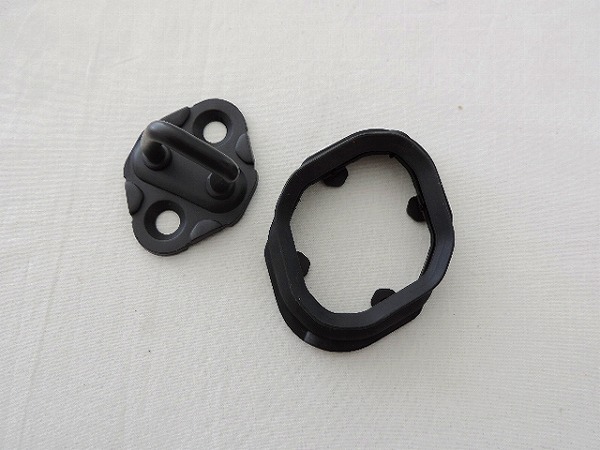 【新品】 トヨタ純正 スライドドア フロント側 ドアストライカー & カバー 2点セット 色々な車種に流用可能 ブラック 黒 補修部品拍卖