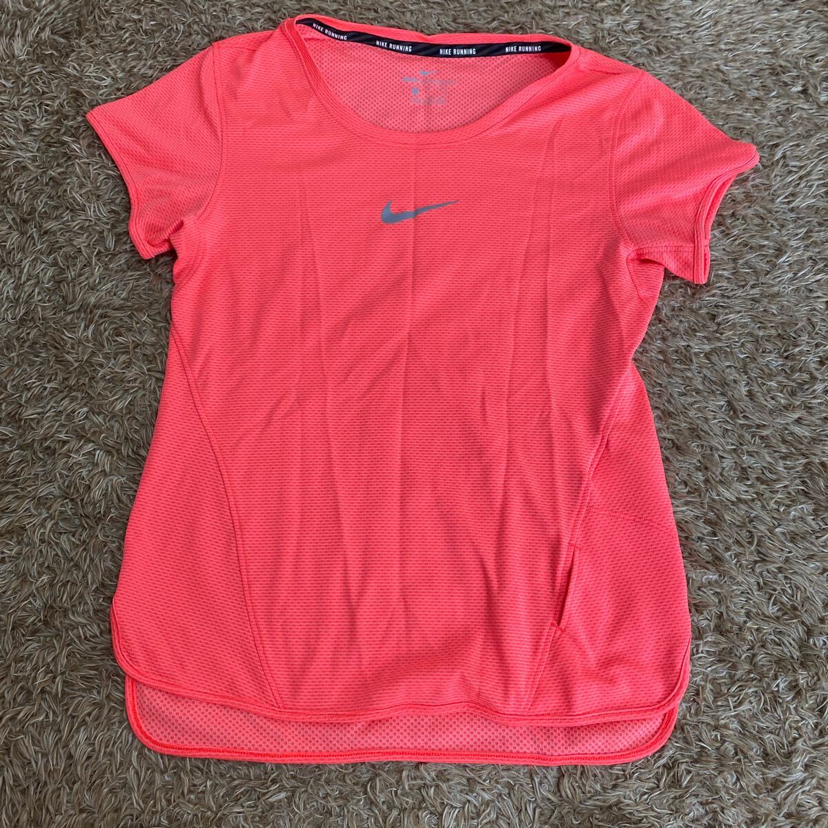 j9 NIKE スポーツTシャツ サイズS表記 スリランカ製拍卖