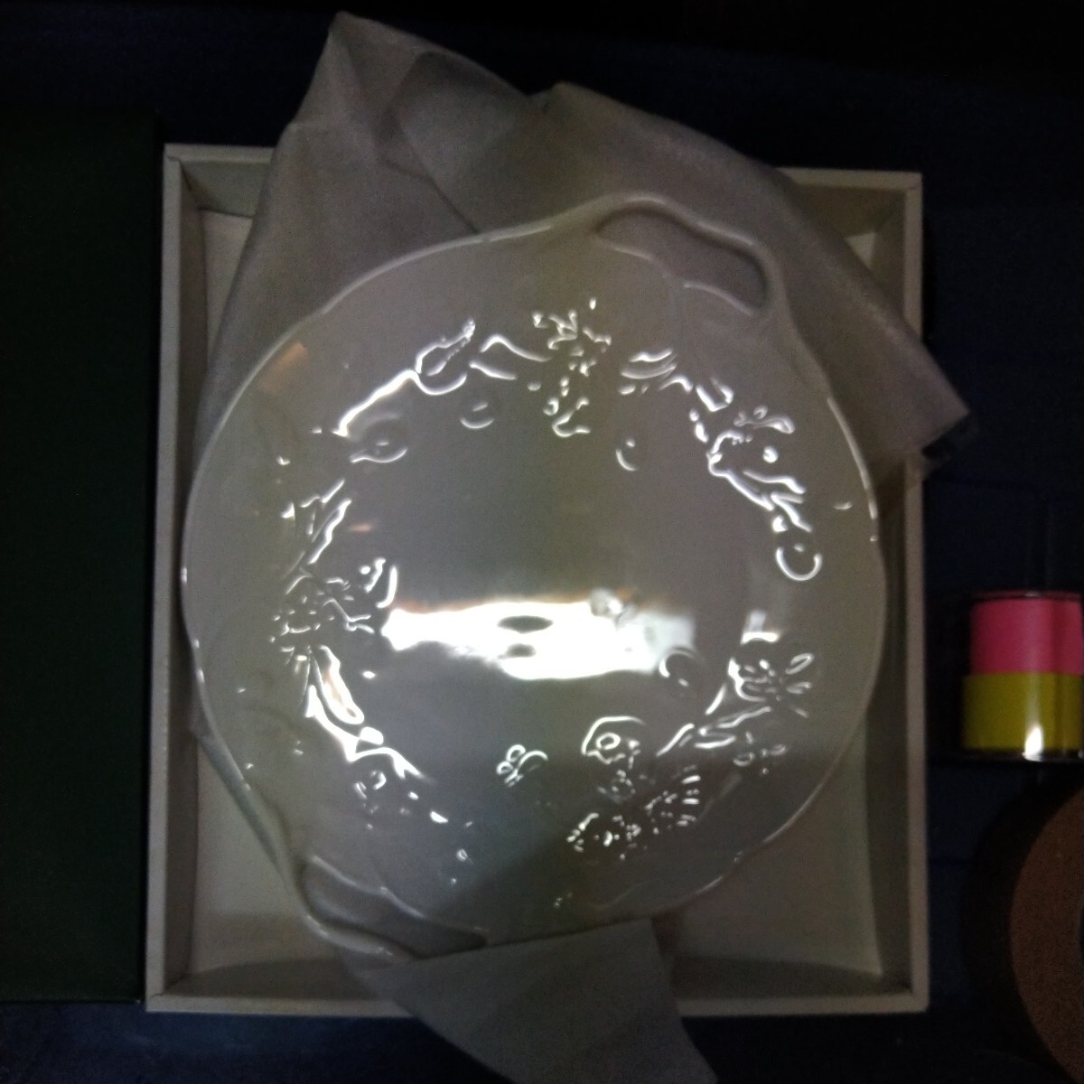 お皿 白 いちご柄 取っ手付き MINTON  未使用 未使用 箱付き拍卖