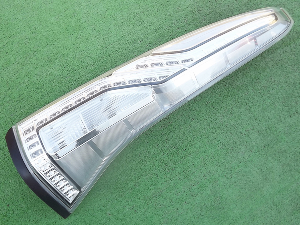 ●微傷,ハイウェイスター/ライダー,後期,LED★セレナFNC26/FPC26/HFC26/FNPC26右テールライトC26/HC26/NC26純正テールランプ220-23682,Re:P拍卖