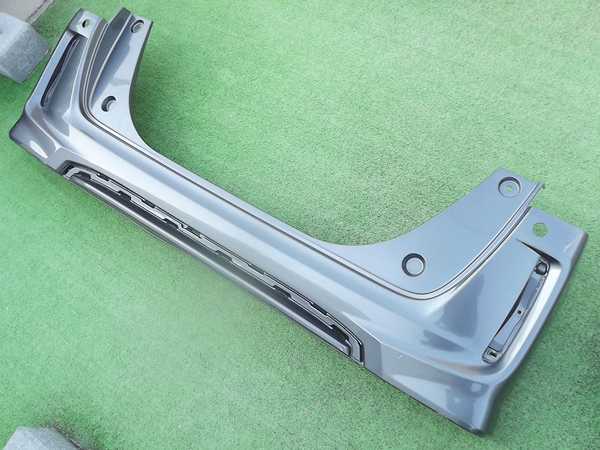 ☆微傷,送料安,グレー★N-BOXカスタムJF3/JF4リアバンパー★エヌボックス,Nボックス,NBOX,純正,リヤバンパー,灰★Re:P拍卖