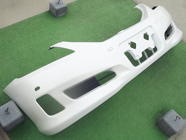 ★送料安,ロイヤルサルーン,前期,ホワイトパール★クラウンGRS200/GRS201/GRS202/GRS203フロントバンパー★ロイヤル,純正,白★Re:P拍卖