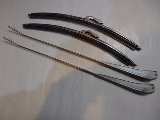 昭和40~50年代物 車種不明 ワイパー アーム ブレード 中古品 トヨタ トヨペット ダットサン プリンス 三菱 マツダ ス オート三輪 当時物 拍卖