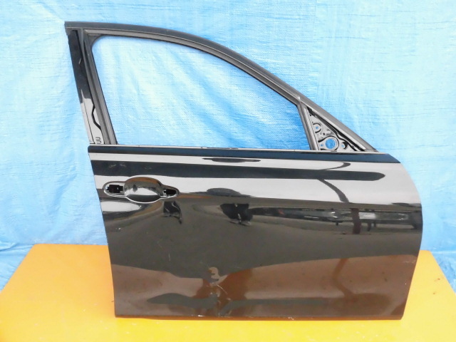 BMW F30 F31 3シリーズ フロントドア 右 黒 AE210拍卖