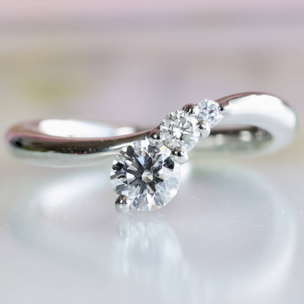 Pt900 ケイウノ K.uno ダイヤモンド 0.278ct 0.07ct リング スリーストーン拍卖