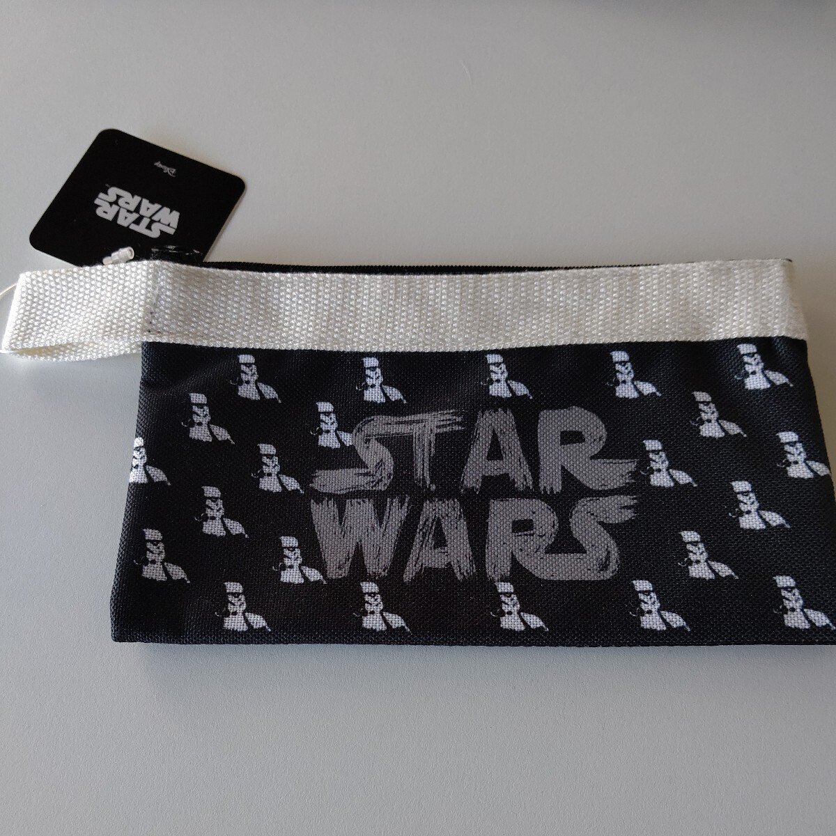 送料込み!スター・ウォーズ フラットペンケース ストームトルーパー 白黒 新品 拍卖