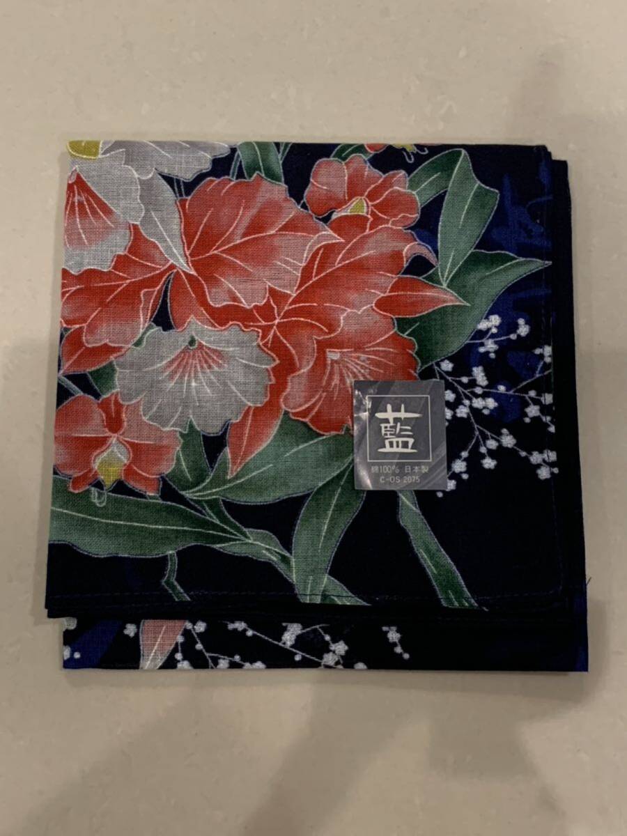 新品 ☆ 大判ハンカチーフ ☆ 藍 花柄 綿100% 日本製 ☆ 54×54cm拍卖