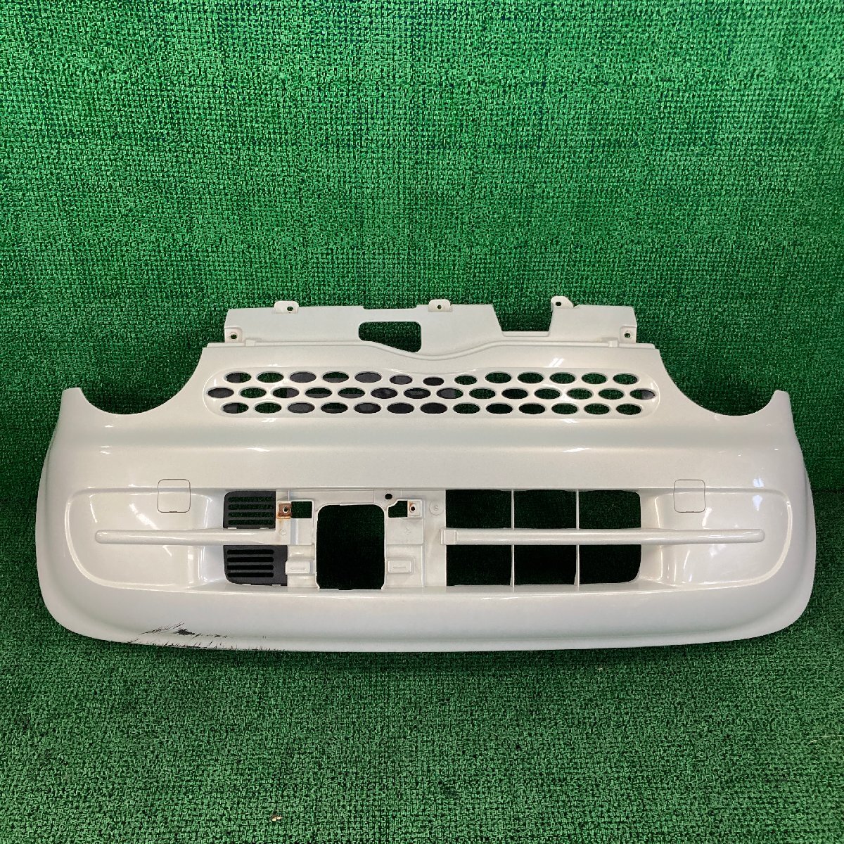 ♪♪ムーブ・ラテ X L550S フロントバンパー カラー W16 ホワイト系(W4921)♪♪拍卖