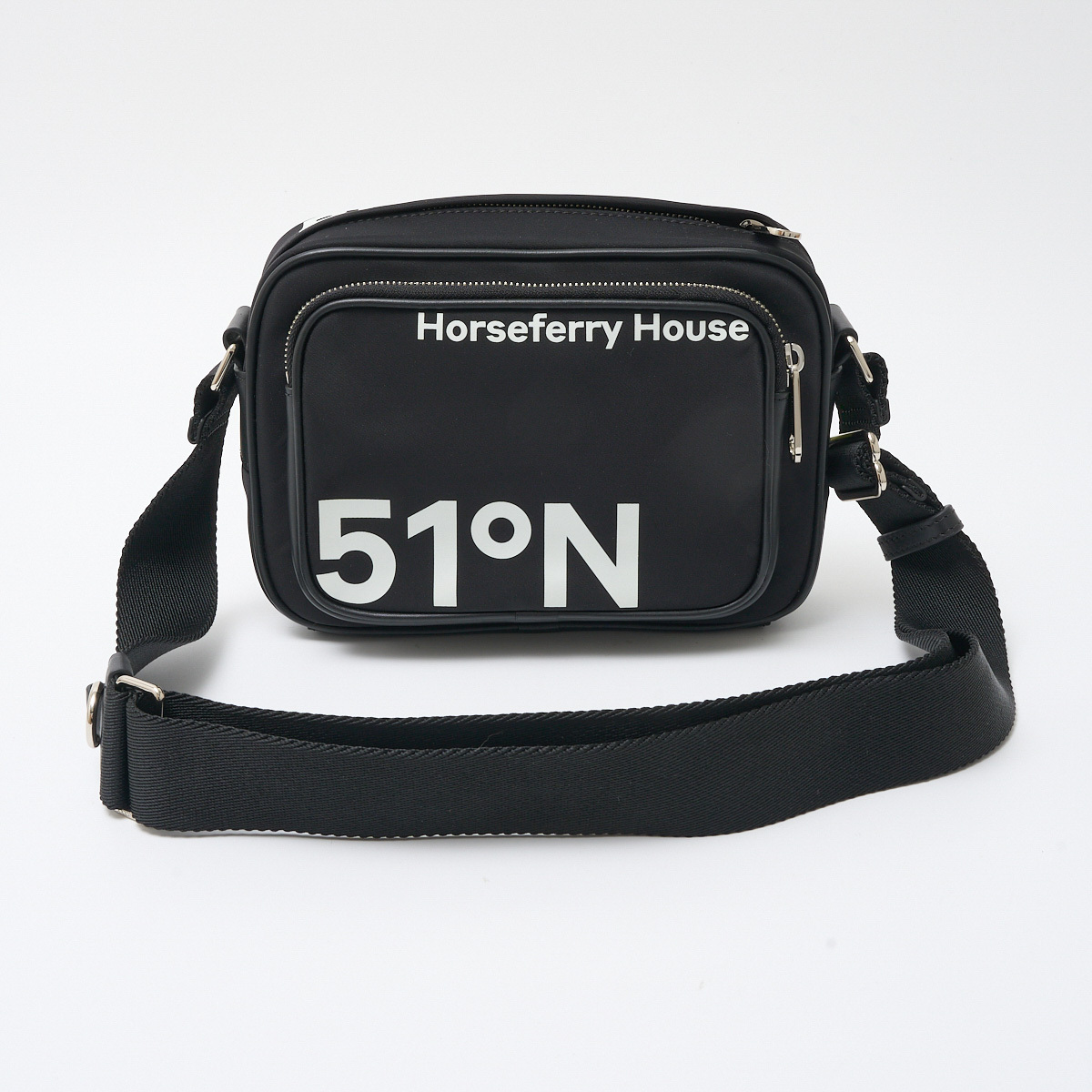 BURBERRY バーバリー コーディネート プリント ナイロン パディ バッグ 8064865 ショルダーバッグ ナイロン×レザー ブラック×ホワイト拍卖