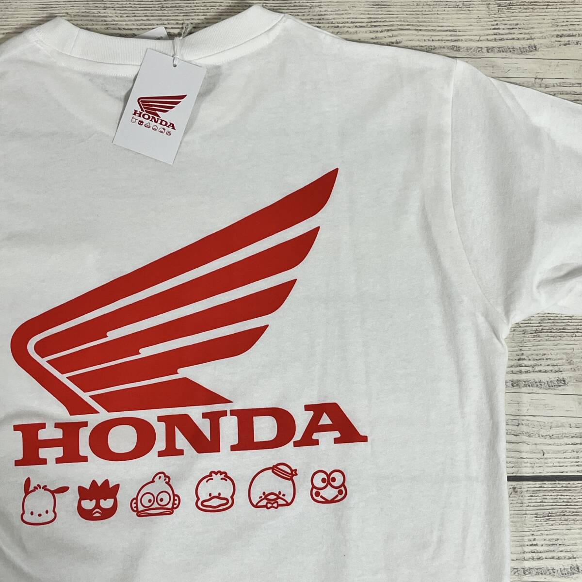 ★ HONDA(ホンダ) × Sanrio(サンリオ) コラボ ★ 半袖Tシャツ Mサイズ 白色 スーパーカブ 日本限定販売 本田技研 (タグ付き新品未使用)拍卖