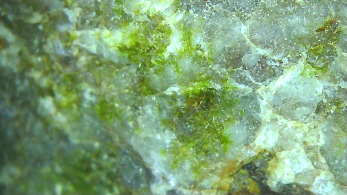 万珠鉱山産【ざらめ水晶】拍卖