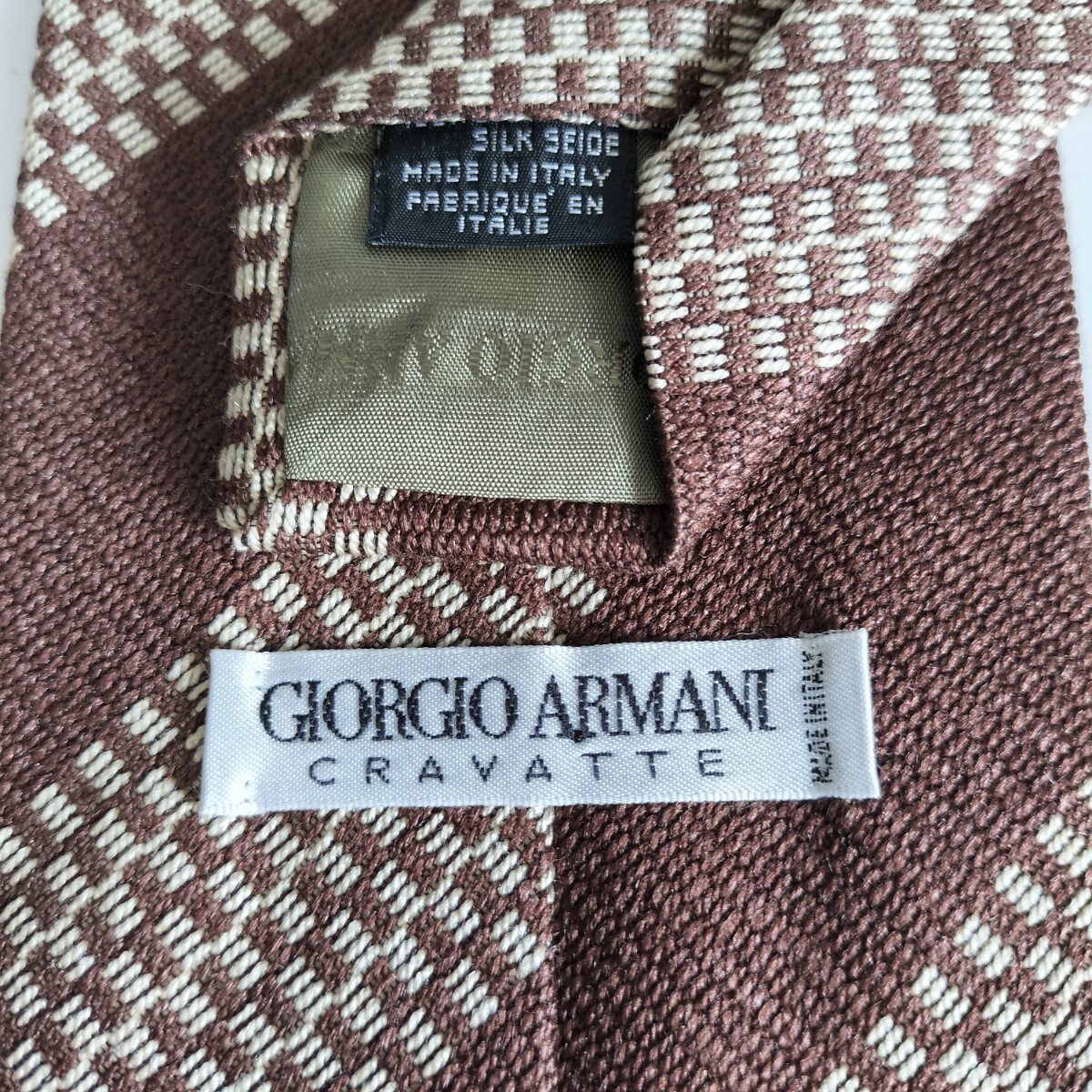 GIORGIO ARMANI(ジョルジオアルマーニ)ブラウンベージュレジメンタルネクタイ拍卖