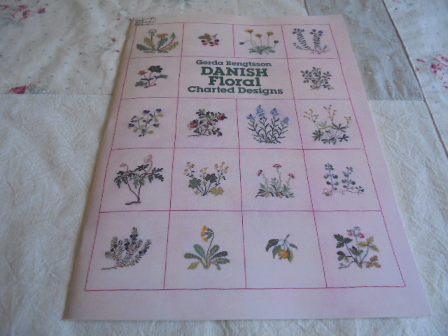 デンマークの花のクロスステッチデザイン集 ゲルダベングソン キンポウゲ アネモネ パンジー ポピー ベリー シャクナゲ スミレ拍卖