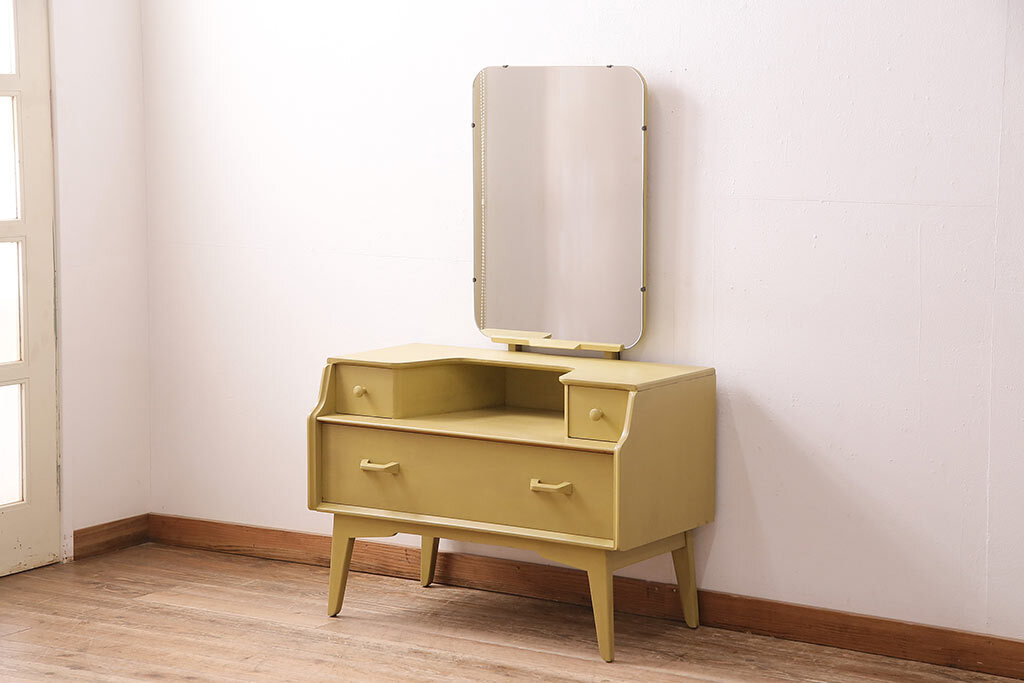 R-043707 北欧ヴィンテージ 当店でペイントを施した可愛らしい佇まいが魅力的!人気のG-PLANのドレッサー(鏡、鏡台、ビンテージ)拍卖
