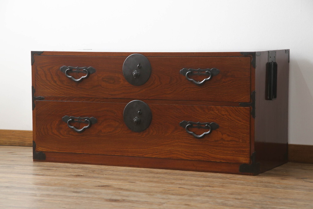 R-058637 和製アンティーク 上手物! 前面欅(ケヤキ)材・中桐 特注米沢箪笥(和タンス、衣装箪笥、収納たんす、時代箪笥)拍卖