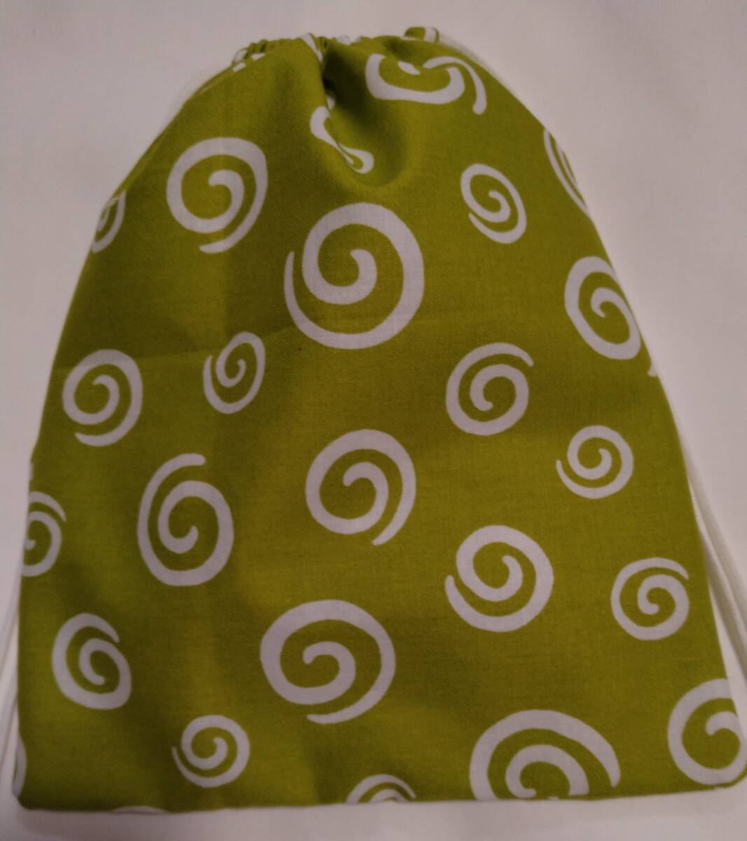 巾着袋■うずまき【約よこ20.5cm×たて25.5cm】きみどり拍卖