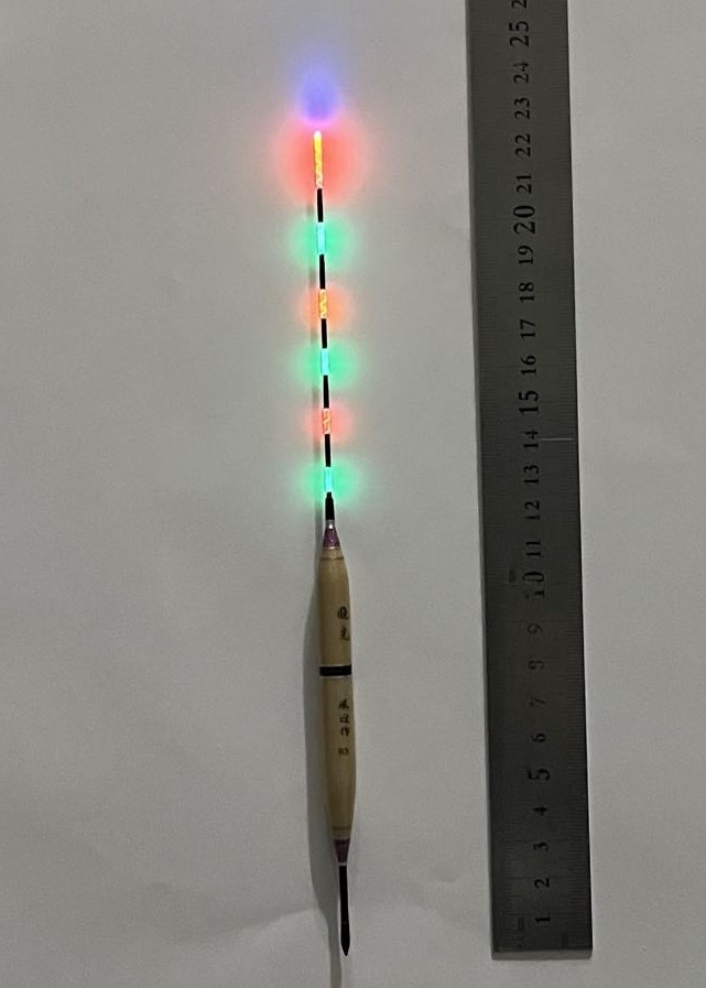 訳あり 3色 6点灯 浅ダナ釣り用 かや 電気浮子( 電気ウキ ナイターウキ ) 全長約22.5cmの1本 電気浮き KR3拍卖