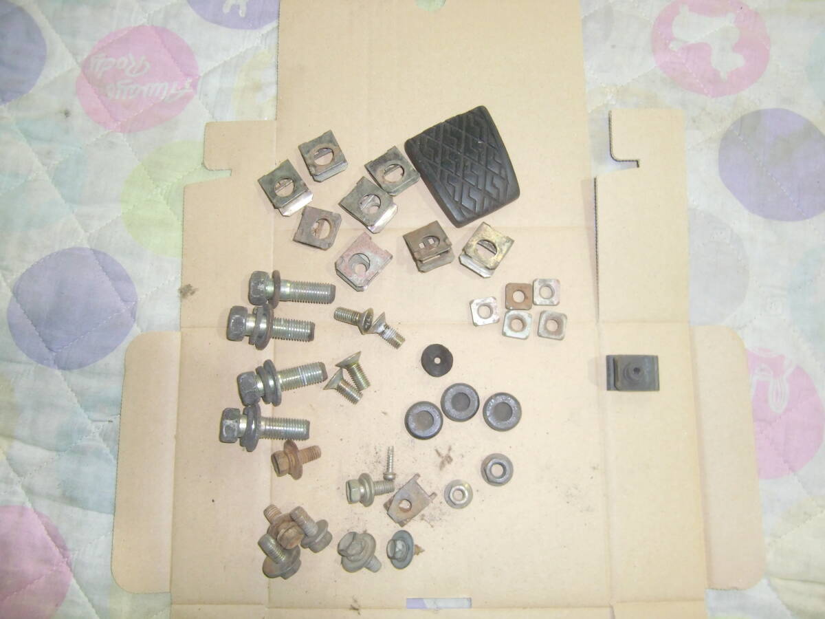 多分AE86レビントレノのネジです。わかる方どうぞ!!拍卖