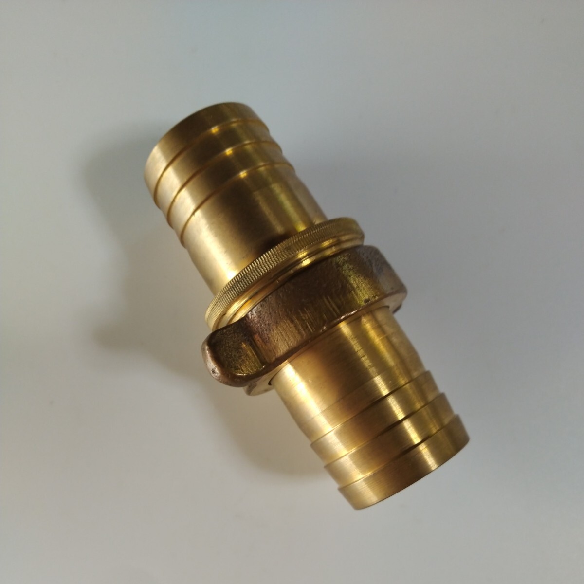 処分特価!真鍮製カップリング サイズ38ミリホース用 長期在庫品 拍卖