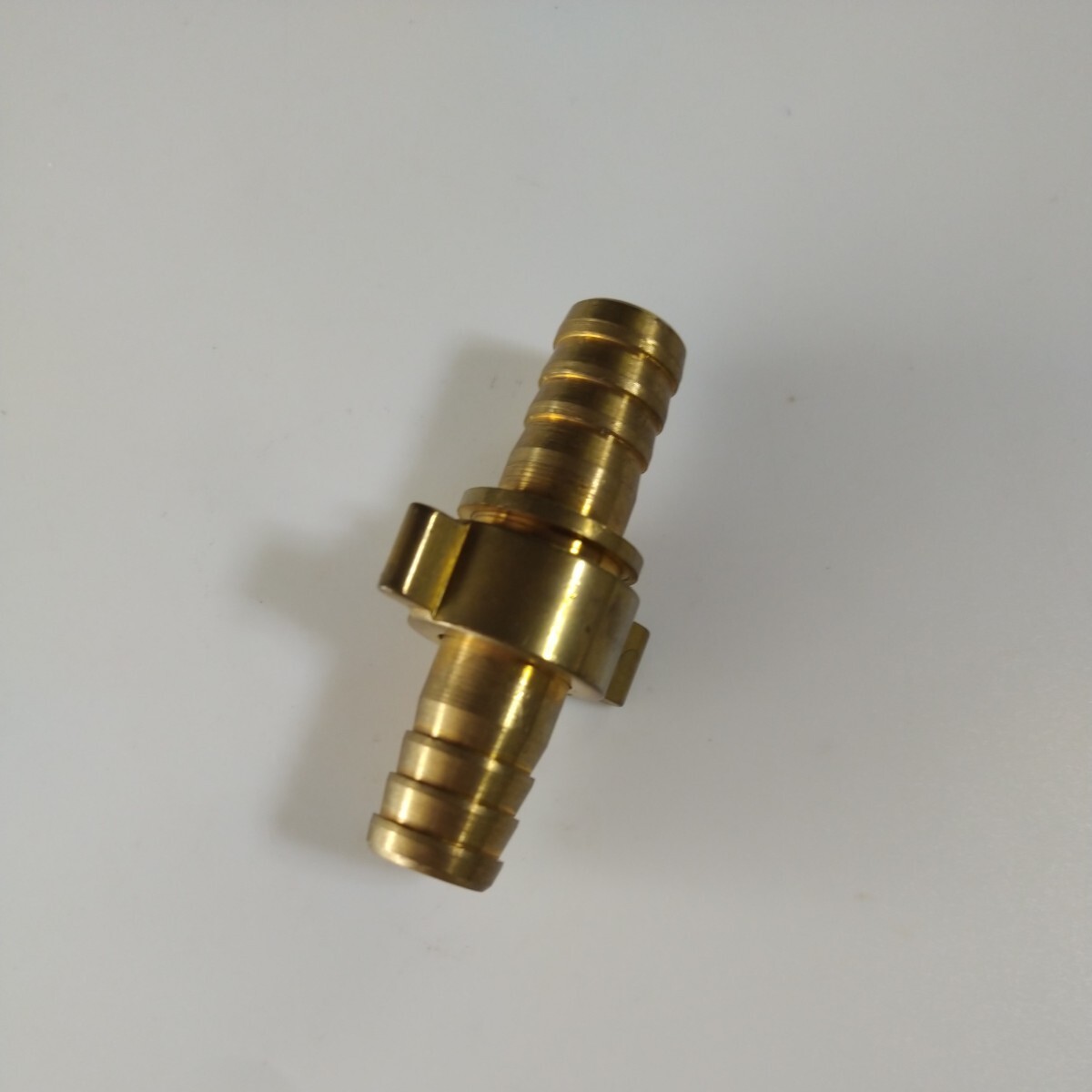真鍮製のカップリング#15 ホースをつなぐカップリングです。サビに強い真鍮製です。拍卖