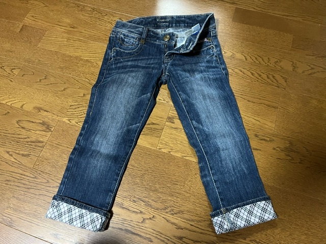 バーバリーブルーレーベル デニムパンツ 24 b640 クロップド拍卖