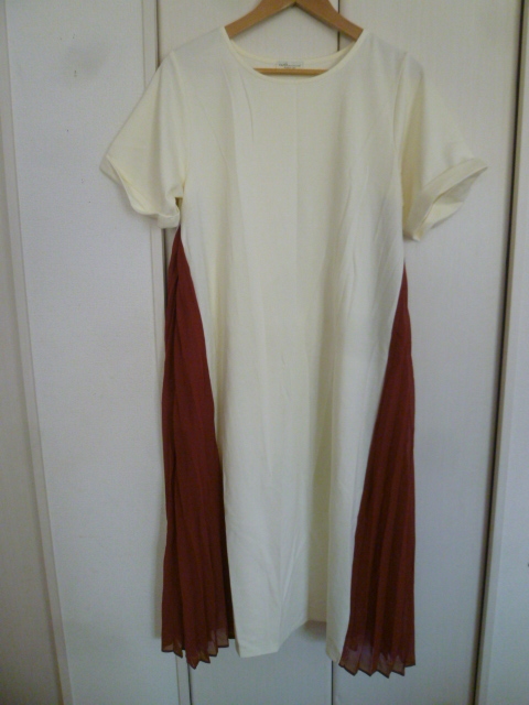 earth music&ecology/アースミュージック&エコロジー◇オフホワイトブラウンシフォンプリーツ切り替え異素材ドッキングワンピースF◇OP629拍卖