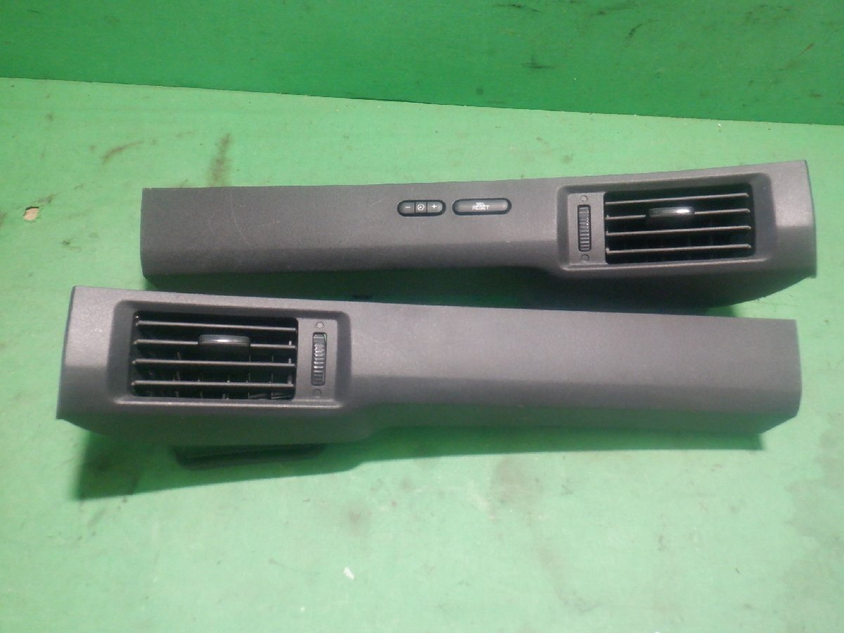 【ヤA】ホンダ フリード GB4/GB3 純正 エアコン吹き出し口左右 77631-SYY-01 77621-SYY-01拍卖
