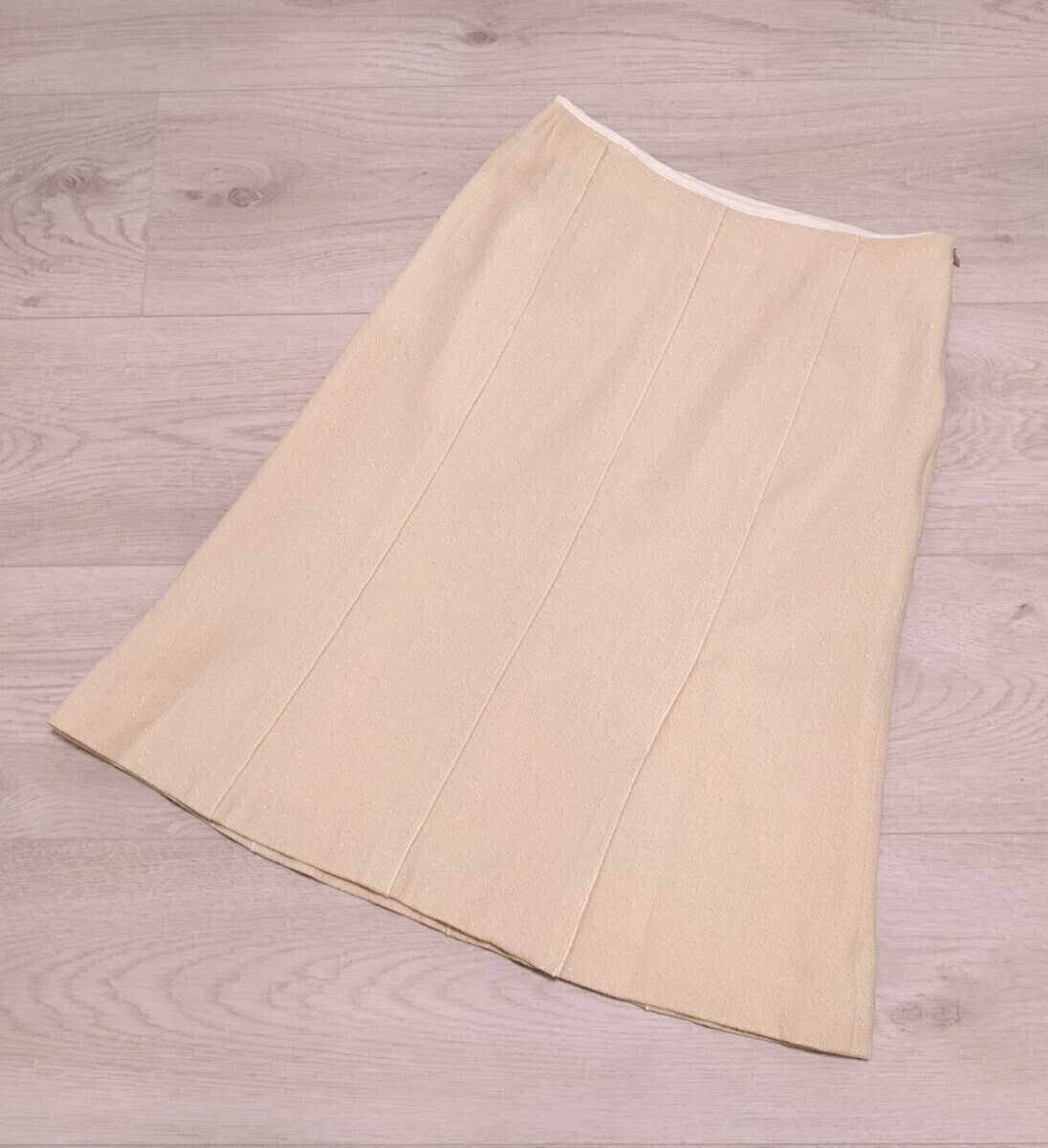 ナチュラルビューティーベーシック★前スリットAラインタイトスカート★XS/5号7号★アイボリー×ゴールドラメ★NBB/サンエー/プレスライン拍卖