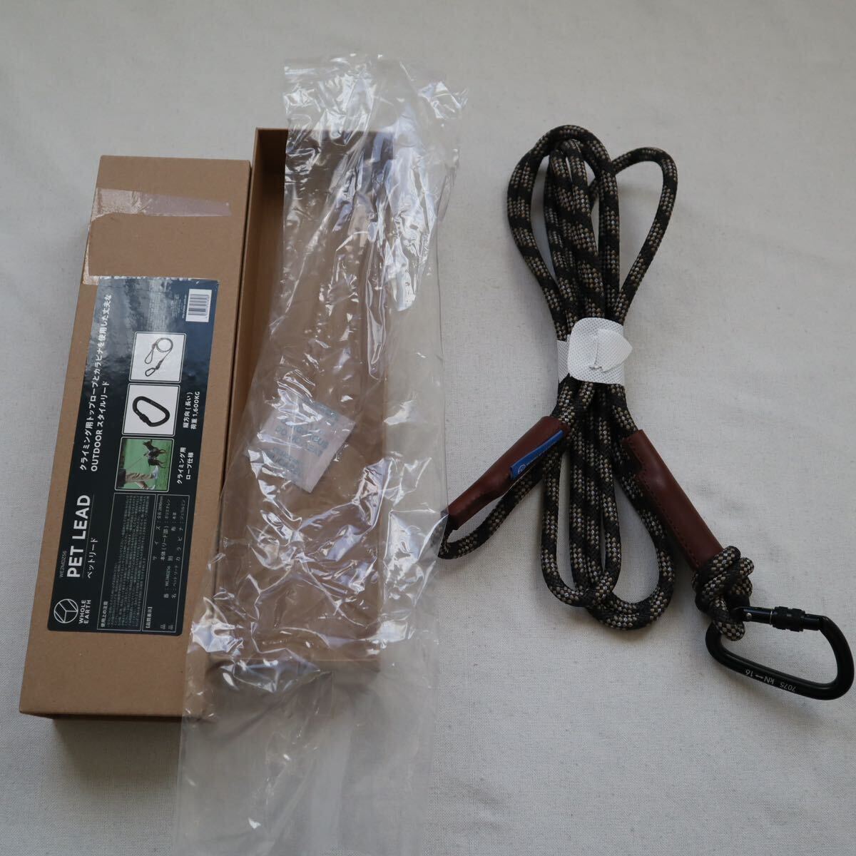 ホールアース(Whole Earth) ペット用品 リード Pet lead WE2MDZ56 ベージュ カラビナ付 長さ調節拍卖