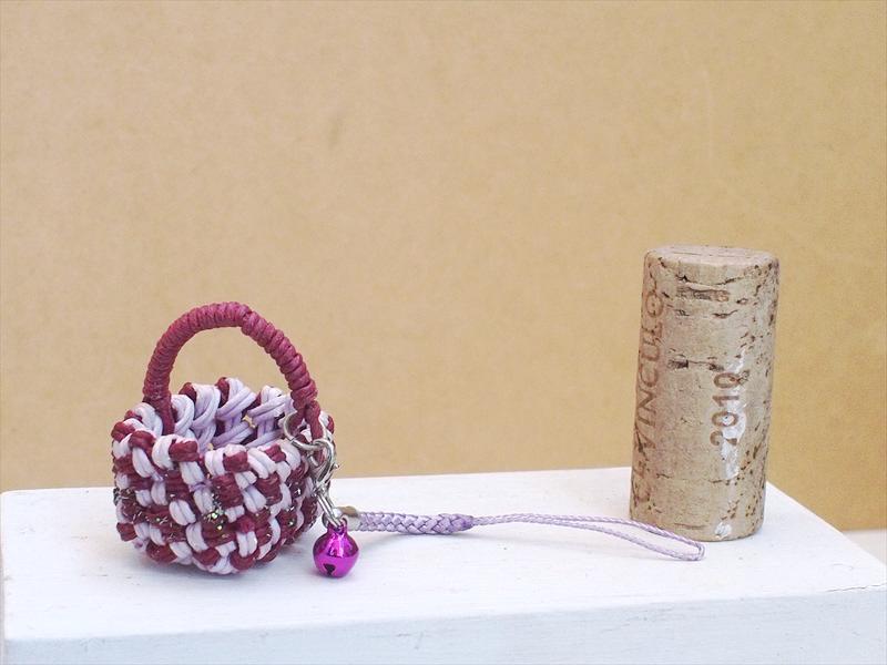 ミニチュア・ハンドメイドの編みかごバスケットのストラップ☆ドールハウス人形おもちゃ拍卖