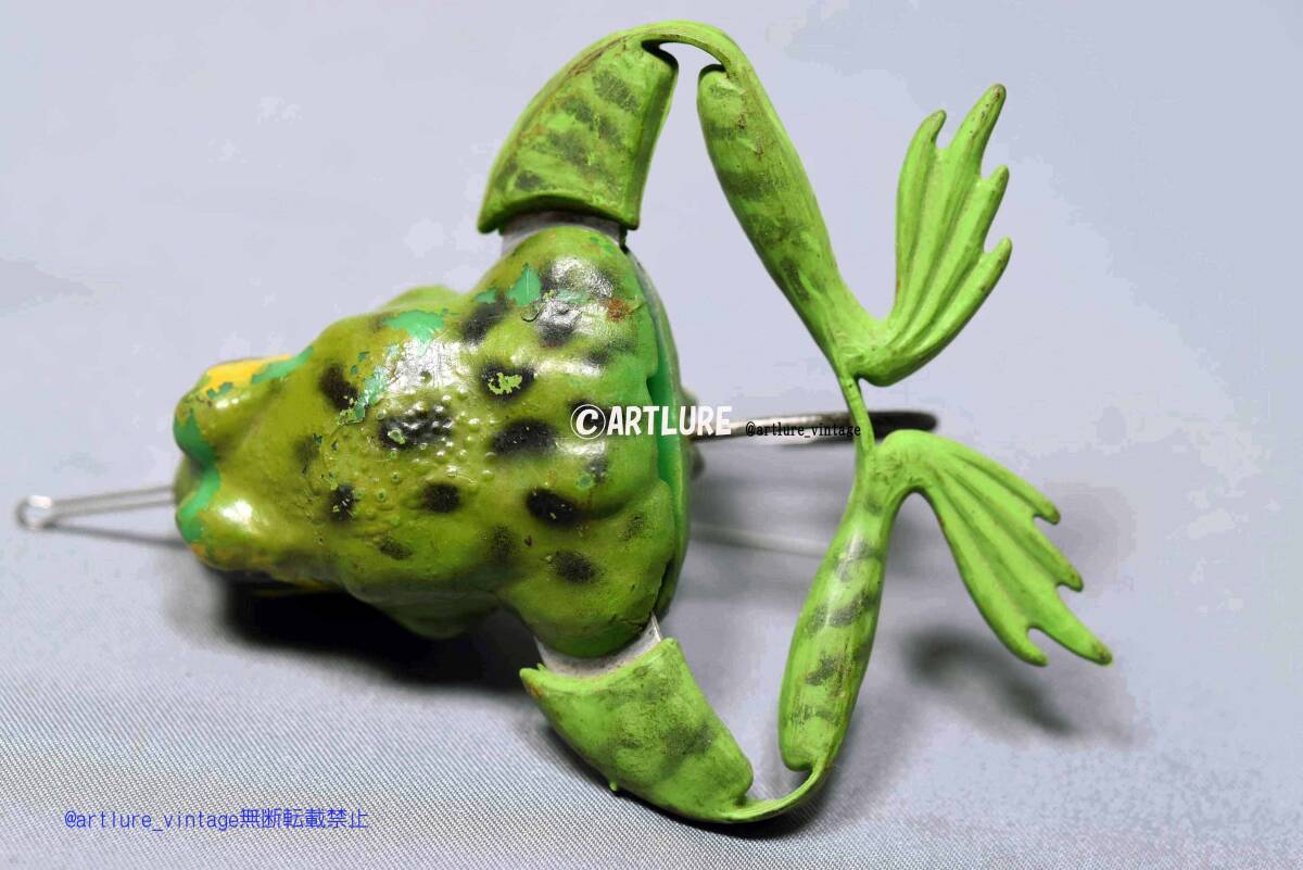 FROG LEG KICKER 1946 オールド希少珍品面白ルアー マニア向けVINTAGE LURE (5627-331 ) ヴィンテージ ルアー 蒐集家向けルアー拍卖