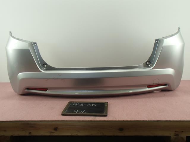 フィット GP1 リヤバンパー NH700M 71501-TF0-900ZC拍卖