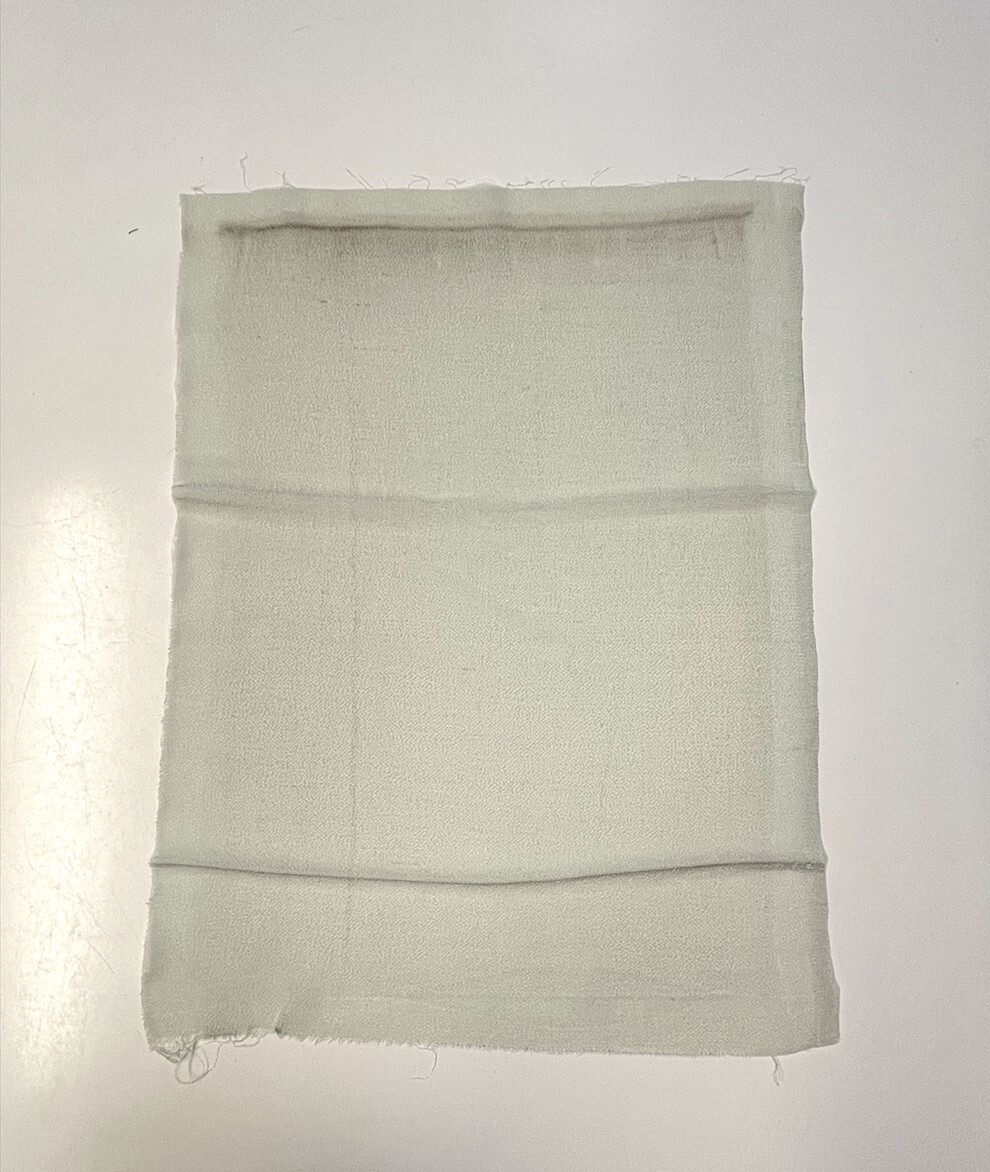 花とら●リサイクル端切れ 薄灰水色 薄灰 無地 ちりめん リメイク 素材 細工用 240505-15拍卖