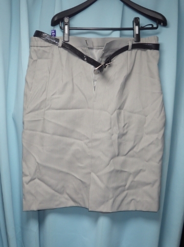 タグ付き未使用 ★ストレッチスカート スーツスカート フォーマル ベルト付き W44cm位 ベージュ タグ表記84 大きいサイズ★検索用ユニクロ拍卖